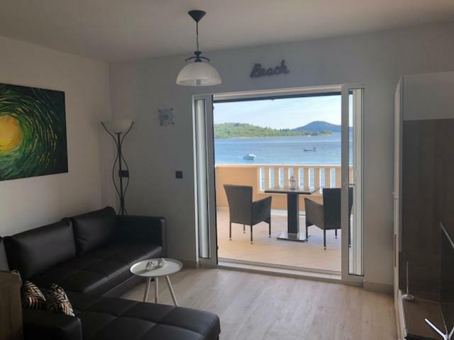 Apartmani Irina Водице Екстериор снимка
